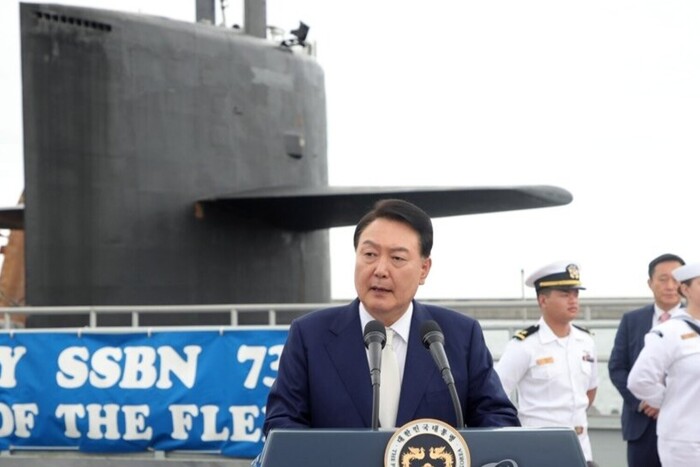 Вперше за 20 років: до берегів Південної Кореї дісталась американська атомна субмарина (фото)