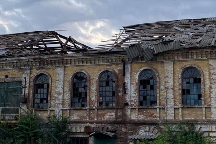 Оккупанты обстреляли Никопольщину: есть разрушения (фото)