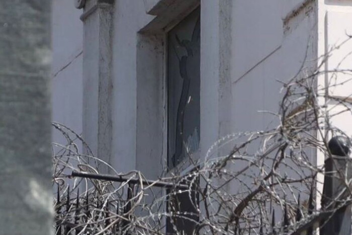 Росіяни пошкодили консульство Китаю в Одесі: офіційний Пекін відреагував