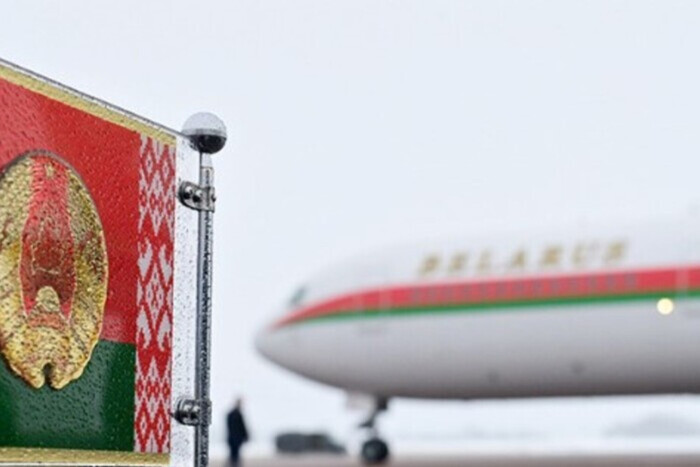 Лукашенко летит на срочную встречу с Путиным