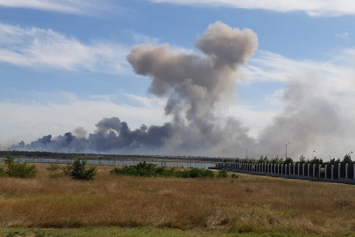 На полігоні у Криму гримлять вибухи