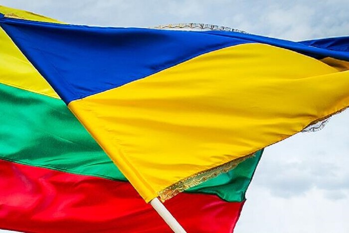 Литва ухвалила трирічний план допомоги Україні