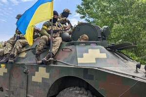 За словами заступниці міністра оборони Ганни Маляр, кількість загиблих в української сторони на напрямках наступу значно менша, ніж у російської