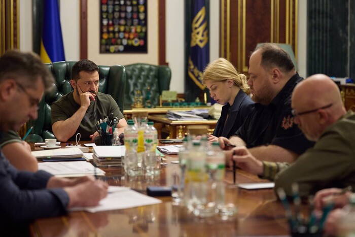 Зеленський провів нараду напередодні засідання Ради Україна-НАТО