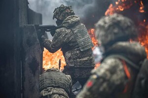 Можливо, на Заході вважають, що такий підхід дозволить уникнути прямої військової участі у війні