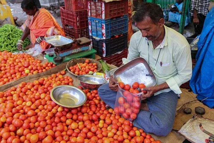 Ціни на помідори в Індії за кілька тижнів зросли на 400%