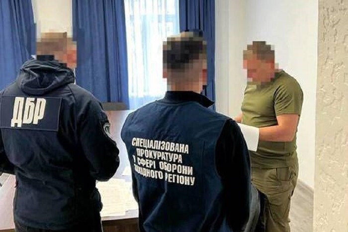 Суд заарештував головного військкома Рівненщини, який побив підлеглого