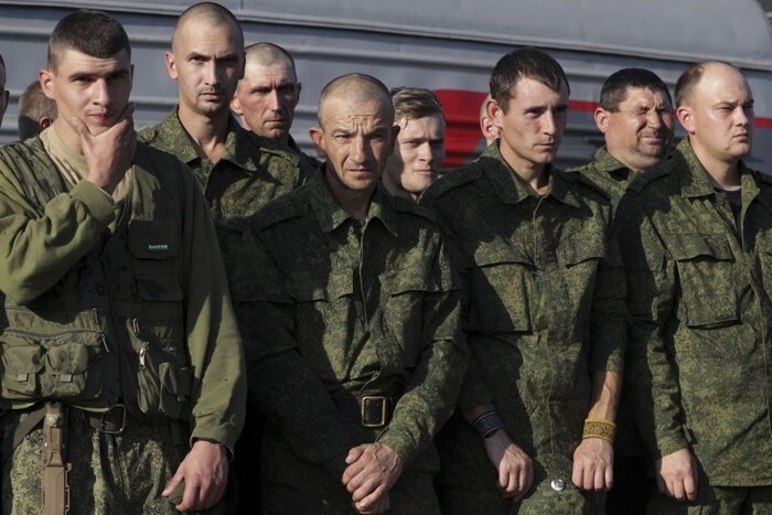 Росія примусово мобілізувала до 60 тис. українських чоловіків