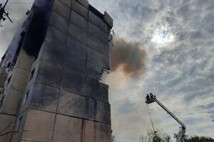 Окупанти завдали ракетного удару по дев’ятиповерховому житловому будинку у Кривому Розі