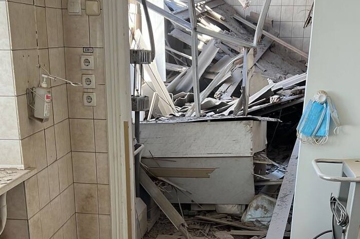 Окупанти вдарили по лікарні в Херсоні: є загиблі (оновлено)