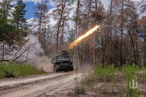 Ракети Himars потужно вдарили по окупантах на Джарилгачі (відео)