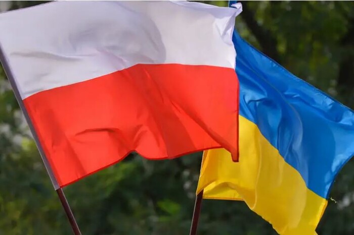 Заяви про невдячність українців: Польща викликала на розмову посла України