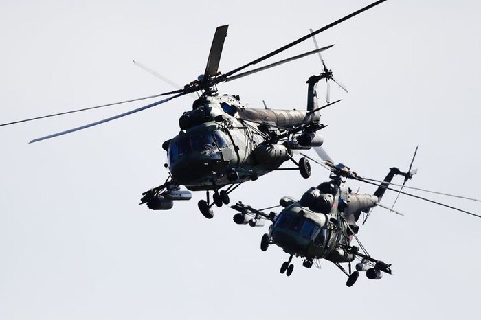 Білоруські вертольоти порушили кордон Польщі: НАТО відреагувало