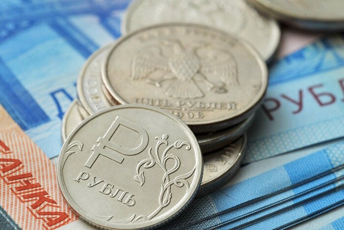 Російський рубль удруге впав до історичного мінімуму