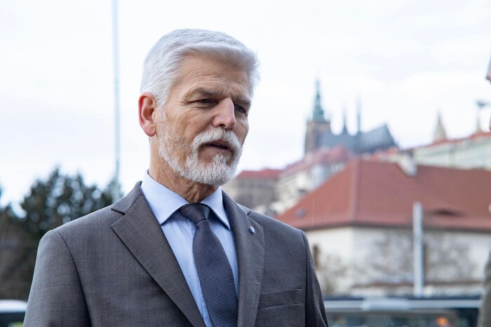 Президент Чехії дозволив понад десятку громадян вступити до ЗСУ