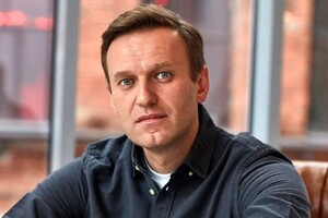 Московський суд засудив Навального до 19 років позбавлення волі