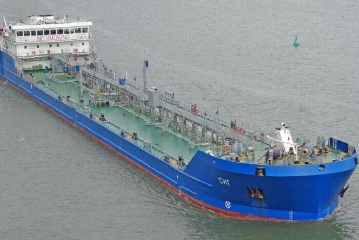 Удар по танкеру: у РФ підтвердили, що судно продірявлене 