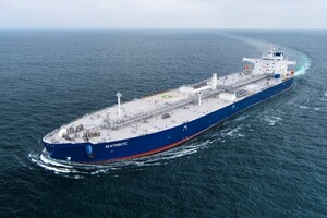 Судно грецької компанії Thenamaris Ships Management Inc.