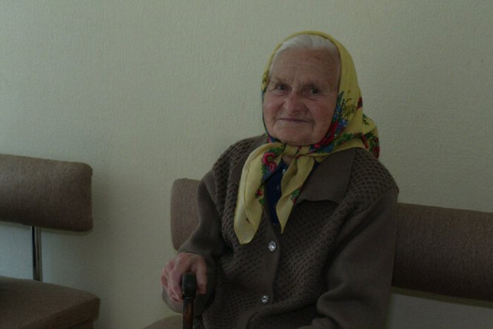 Жителька Рівненщини у 96 років отримала закордонний паспорт: куди планує полетіти