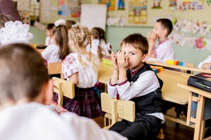 Практика «добровільних внесків» досі існує в українських школах