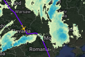 ЗМІ: У повітряний простір України залітав іноземний пасажирський літак