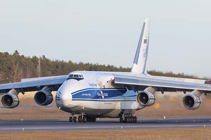 Російська авіакомпанія пригрозила Канаді через арештований «Руслан»