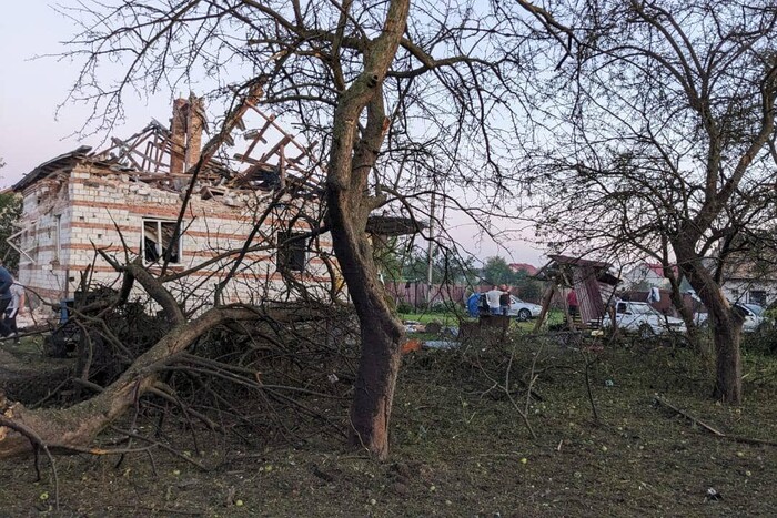 Удар по дитсадку, пошкоджено десять будинків: наслідки атаки по Львівщині (фото, відео) 
