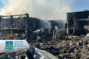 Снаряди окупантів поцілили по складських приміщеннях, де зберігалися харчові продукти