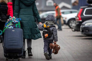 Сколько украинцев уехали за границу и не вернулись из-за войны: шокирующие цифры