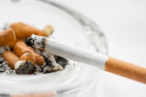 Найбільший у світі виробник цигарок припинить виробництво: що зміниться