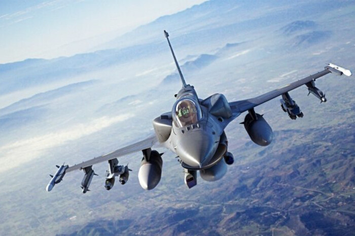 Уряд Нідерландів оцінив час навчання пілотів на F-16