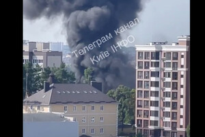 Масштабна пожежа на Київщині: міністр МВС назвав причину