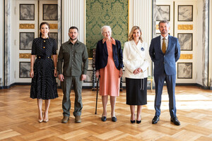Зеленська обрала костюм з особливою вишивкою на зустріч із королевою Данії