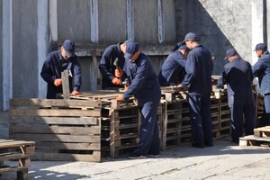 Окупанти отримують зарплатню – невелику, але вона встановлена згідно норм міжнародного права