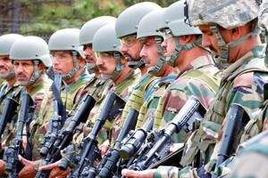 Індія поспіхом озброюється на тлі протистояння з однією країною 