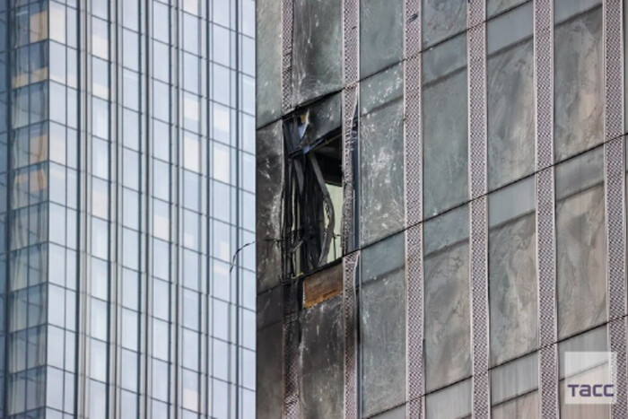 Величезна дірка у стіні: фото наслідків удару по «Москва-Сіті»