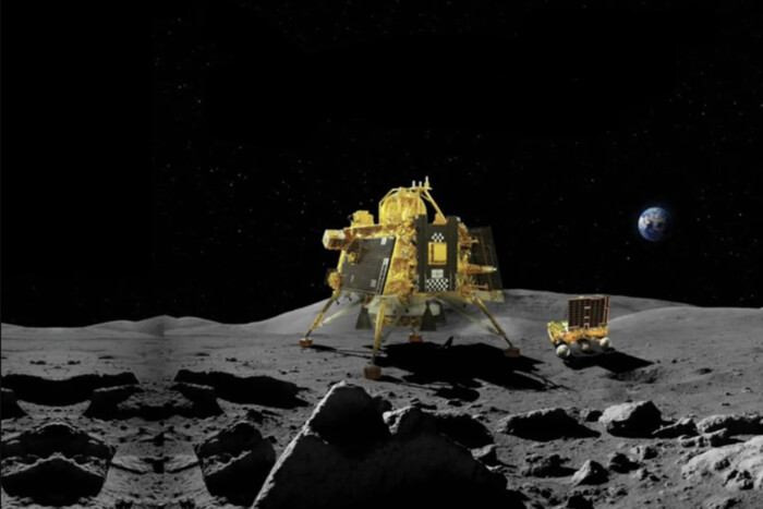 Індійська місія висадилась на Місяць: унікальні світлини супутника