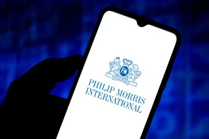 На початку повномасштабної війни Philip Morris заявив про намір продати свій російський бізнес, проте залишився в РФ