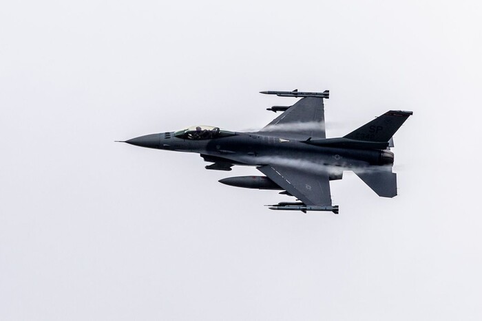 Усі F-16 від Нідерландів, військово-лікарські комісії запрацюють по-новому. Головне за 25 серпня