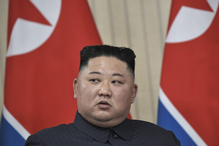 Ким Чен Ын заявил о размещении ядерного оружия на флоте КНДР