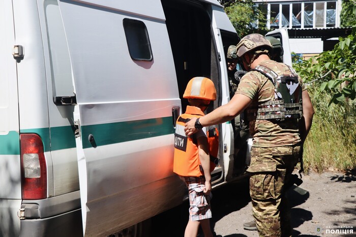 У п'яти населених пунктах на Запоріжжі оголошено примусову евакуацію дітей