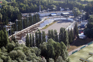 Національний тенісний центр хочуть організувати на базі «Льодового стадіона» на проспекті Академіка Глушкова, 9