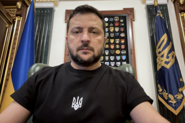Зеленський: є домовленість щодо постачання в Україну партії броньованих «медеваків»