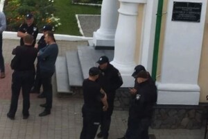До монастиря Московської церкви на Тернопільщині прийшла поліція (відео)