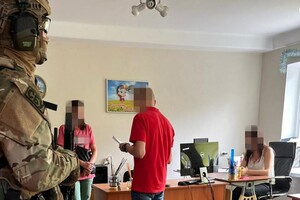 Брали $11 тис. за довідку: деталі корупційної схеми столичних лікарів та співробітників військкомату 