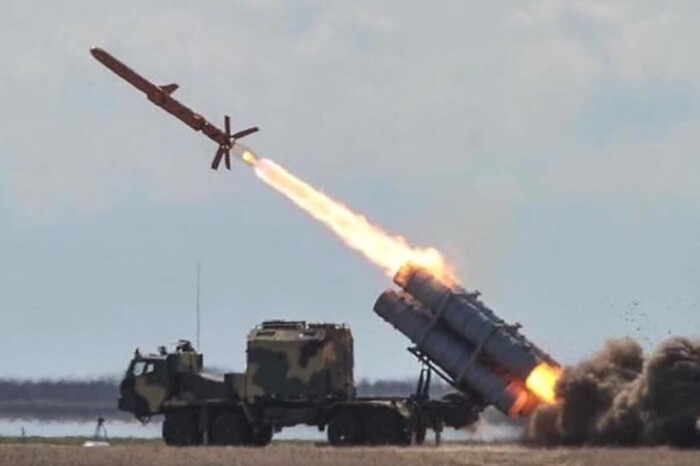 Брак далекобійних ракет змушує Україну адаптувати «Нептун», аби бити по цілях РФ – Newsweek 