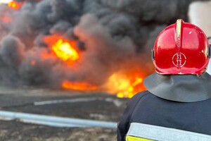 Рятувальники ліквідовують наслідки нічного удару