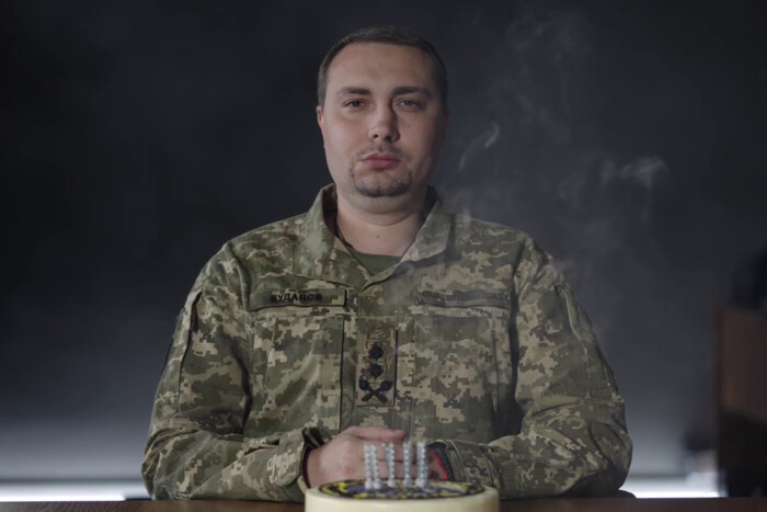 Буданов з тортом оригінально привітав із Днем воєнної розвідки (відео)