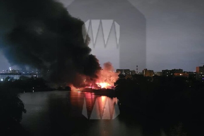 У Москві палає будівля Федеральної митної служби (відео)