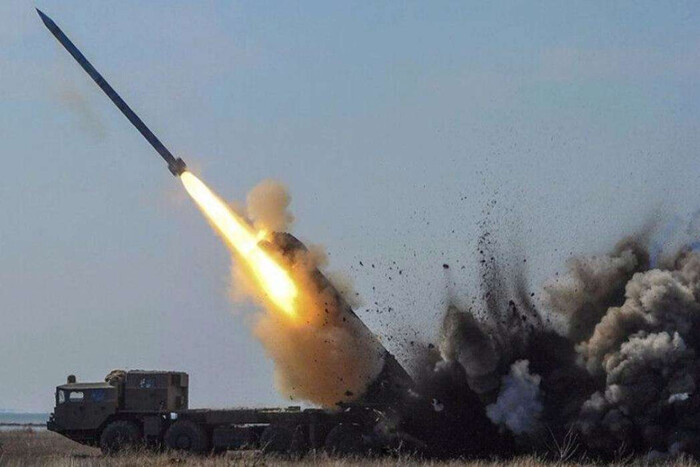 Оккупанты попали несколькими ракетами по Запорожью: первые детали от власти